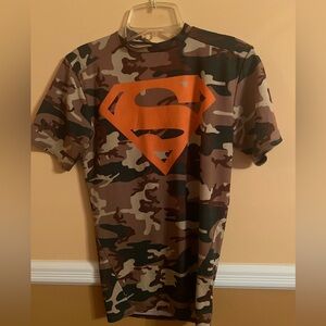 Under Armour Shirt Mens Medium Green Compression Camo Superman logo Heat Gear